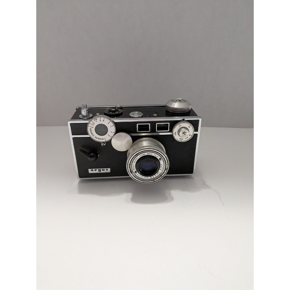 Argus C3 35mm Rangefinder Camera The Brick Cintar 50mm f3.5 Lens Leather Case
